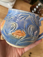 Load image into Gallery viewer, Periwinkle Paradise Carved Floral Mug